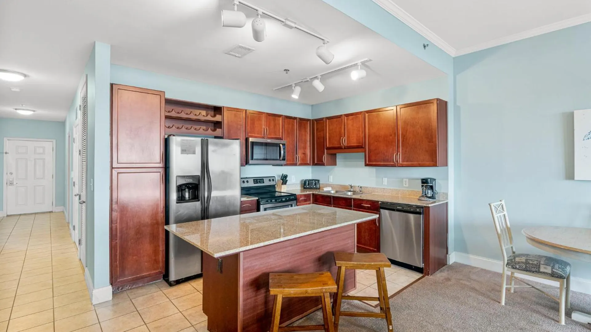 Laketown Wharf 2133 Panama City Beach Apartment